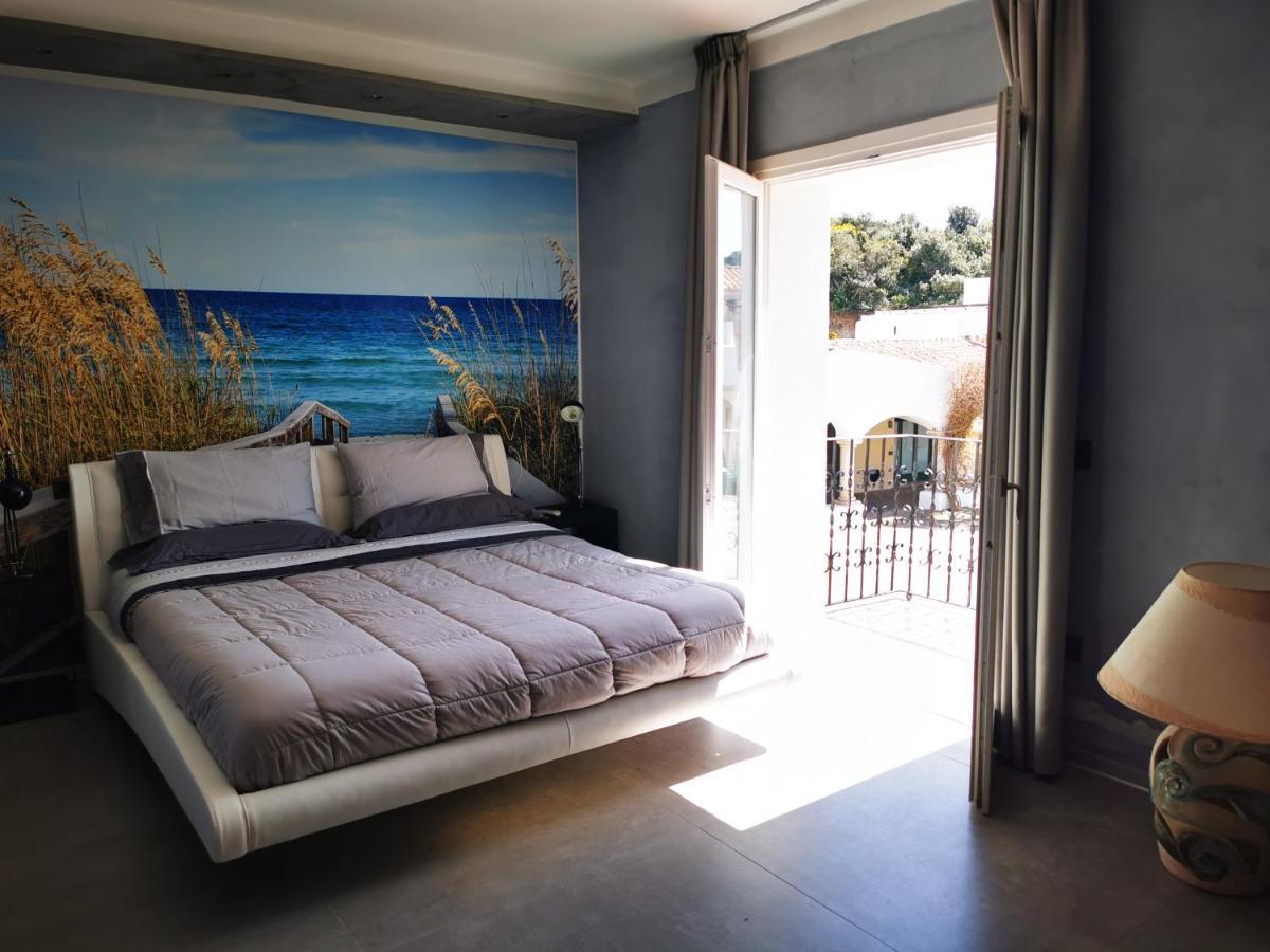 Relais Du Port Bed & Breakfast Santa Teresa Gallura Exterior photo